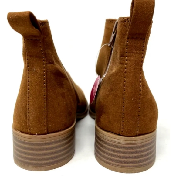 SO Avery Vegan Suede Ankle Boots in Terra Cotta - Picture 4 of 7